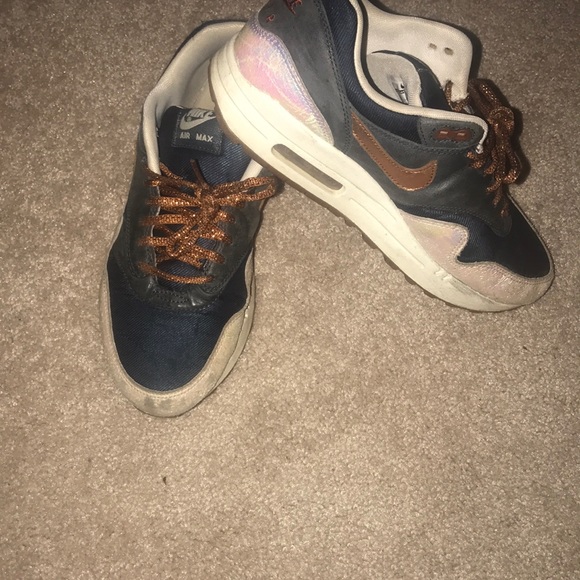 Nike AirMax - Picture 2 of 3